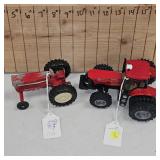 1/32 2 IH Tractors 245 & 560