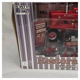 1:16 Farmall M and Accessories