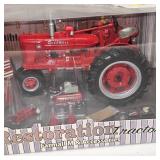 1:16 Farmall M and Accessories