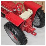 1/16th Farmall 706