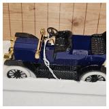 1:18 1907 Deere Type B Motor Car-Rare
