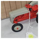 1:16 Farmall A & Ford Tractor
