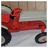 1:16 Farmall A & Ford Tractor