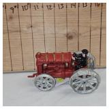 1:16 Ford 1305 w/Farmer