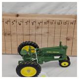 1/16 John Deere A
