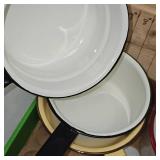 Lot of 4 Porcelain Pots/pans