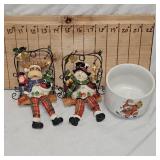 Vintage Christmas Décor and Figurines