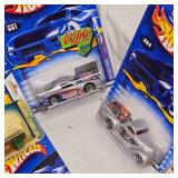Lot of 20 Matchbox and Hot Wheels Cars