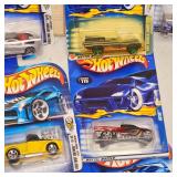 Lot of 20 Matchbox and Hot Wheels Cars