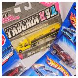 Lot of 20 Matchbox and Hot Wheels Cars