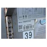 Avantco APT-27-HC 27" 1 Door Refrigerated Sandwich Prep Table