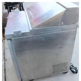 Avantco APT-27-HC 27" 1 Door Refrigerated Sandwich Prep Table