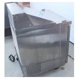 Avantco APT-27-HC 27" 1 Door Refrigerated Sandwich Prep Table