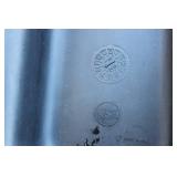 Cambro 250 LCD. 2 1/2 Gallon. Insulated Hot/ Cold Beverage Dispenser, Black