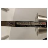 Carlisle FoodService Products HL7237 2-Bulb Heat Lamp / Food Warming Station