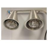 Carlisle FoodService Products HL7237 2-Bulb Heat Lamp / Food Warming Station