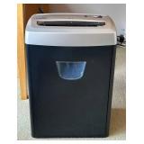 ULB - Fellowes OM2C & Office Paper Shredder - 12-Sheet Capacity