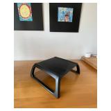 ULB - Samsung 28-Inch Monitor - Desk Riser