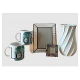 ULB - 10-Inch Frame with Mirrored Border & London City Mugs, Paw-Print Frame, Candlesticks & Vase