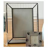 ULB - 10-Inch Frame with Mirrored Border & London City Mugs, Paw-Print Frame, Candlesticks & Vase