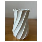 ULB - 10-Inch Frame with Mirrored Border & London City Mugs, Paw-Print Frame, Candlesticks & Vase