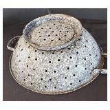 LR - Vintage Enamel Colander with Decorative Wood Balls