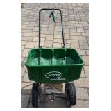 G - Scotts SpeedyGreen 2000 Broadcast Spreader