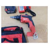 Milwaukee M18 FUEL 18V Lithium-Ion Brushless Cordless Drywall Screw Gun Kit with (2) 5.0Ah Batteries, Charger and Tool Bag