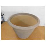 Sunnydaze 24 in. Beige Anjelica Poly Single Flower Pot Planter