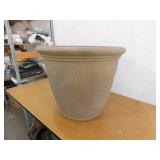 Sunnydaze 24 in. Beige Anjelica Poly Single Flower Pot Planter