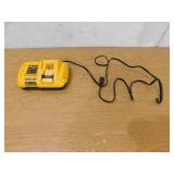 DEWALT 20V MAX / 60V MAX FLEXVOLT Lithium-Ion Fan Cooled Fast Battery Charger