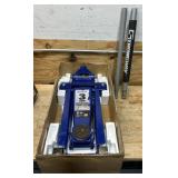 *Strongway Professional Service Floor Jack, 3-Ton Capacity #113078 Msrp $179.99 see description