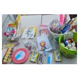 Art supplies mix box