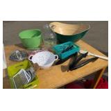 miscellaneous kitchen items