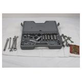 SEARS CRAFTSMAN Socket Set with Wrenches in Gray Case