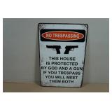 Novelty Metal Sign - No Trespassing