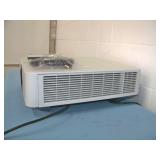 Sony VPL-FHZ66 6100-Lumen WUXGA Laser 3LCD Projector with Remote Control and Ceiling Mount