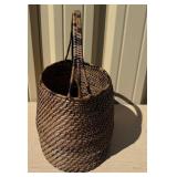 Very nice Vintage Handmade Woven Gathering Basket w/Handle