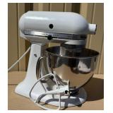 Quality Working KITCHENAID Artisan Mixer w/Bowl