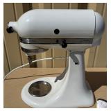 Quality Working KITCHENAID Artisan Mixer w/Bowl