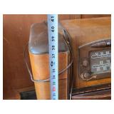 Philco Model 46-1209 Vintage Radio - Seller stated that it lights up