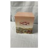 1992 David Winter "Swan Upping Cottage" - Collectors Guild with Box