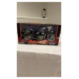 New Ray 1/6 Scale Indian Chief Die-Cast Motorcycle - Blue with Saddlebags - NIB