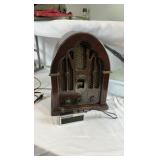 Vintage Radio Duo – GE Cathedral Model 7-4100JA & Realistic Pocket AM Transistor