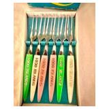 Cute vintage Little fork Hors D’oeuvres set