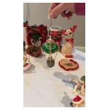 Vintage Holiday Decor Mix: Hallmark Frosty Friends Wreath, Campbell