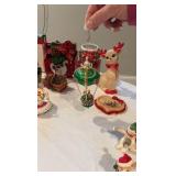 Vintage Holiday Decor Mix: Hallmark Frosty Friends Wreath, Campbell