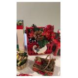 Vintage Holiday Decor Mix: Hallmark Frosty Friends Wreath, Campbell