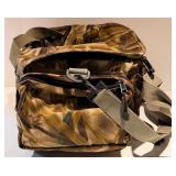 Avery Memphis TN Hunting Gear Bag with Ammo Belt & Duck Calls