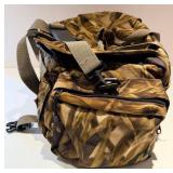 Avery Memphis TN Hunting Gear Bag with Ammo Belt & Duck Calls